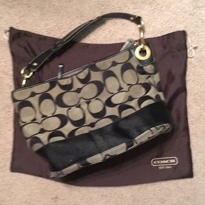 ♠️ 💯Coach Bucket Signature Purse 👛